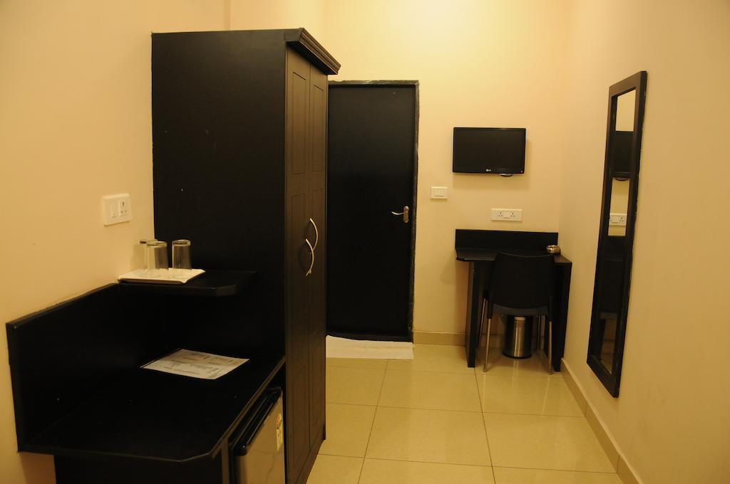Hotel Sri Krishna Residency Udupi Bagian luar foto