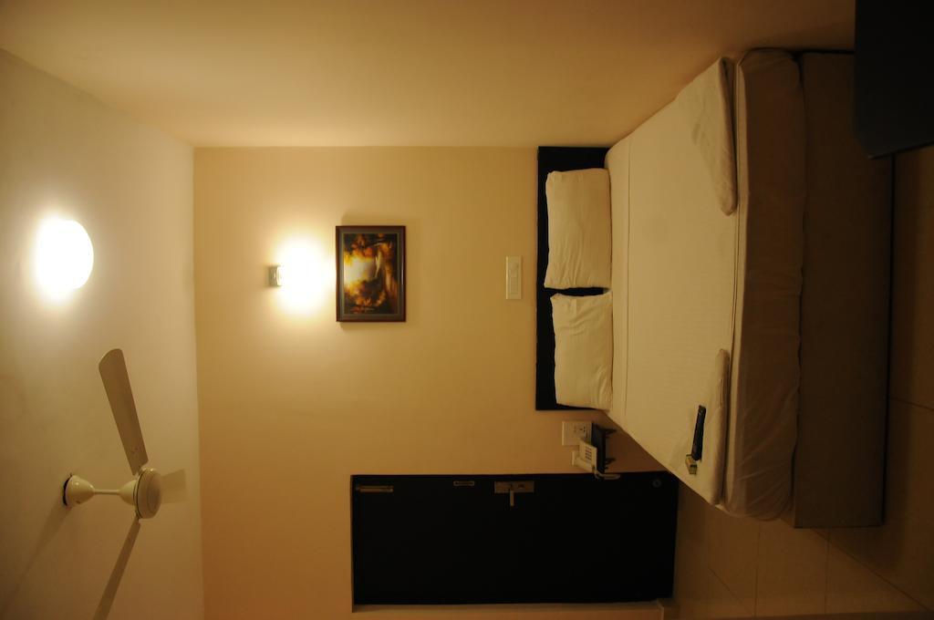 Hotel Sri Krishna Residency Udupi Bagian luar foto