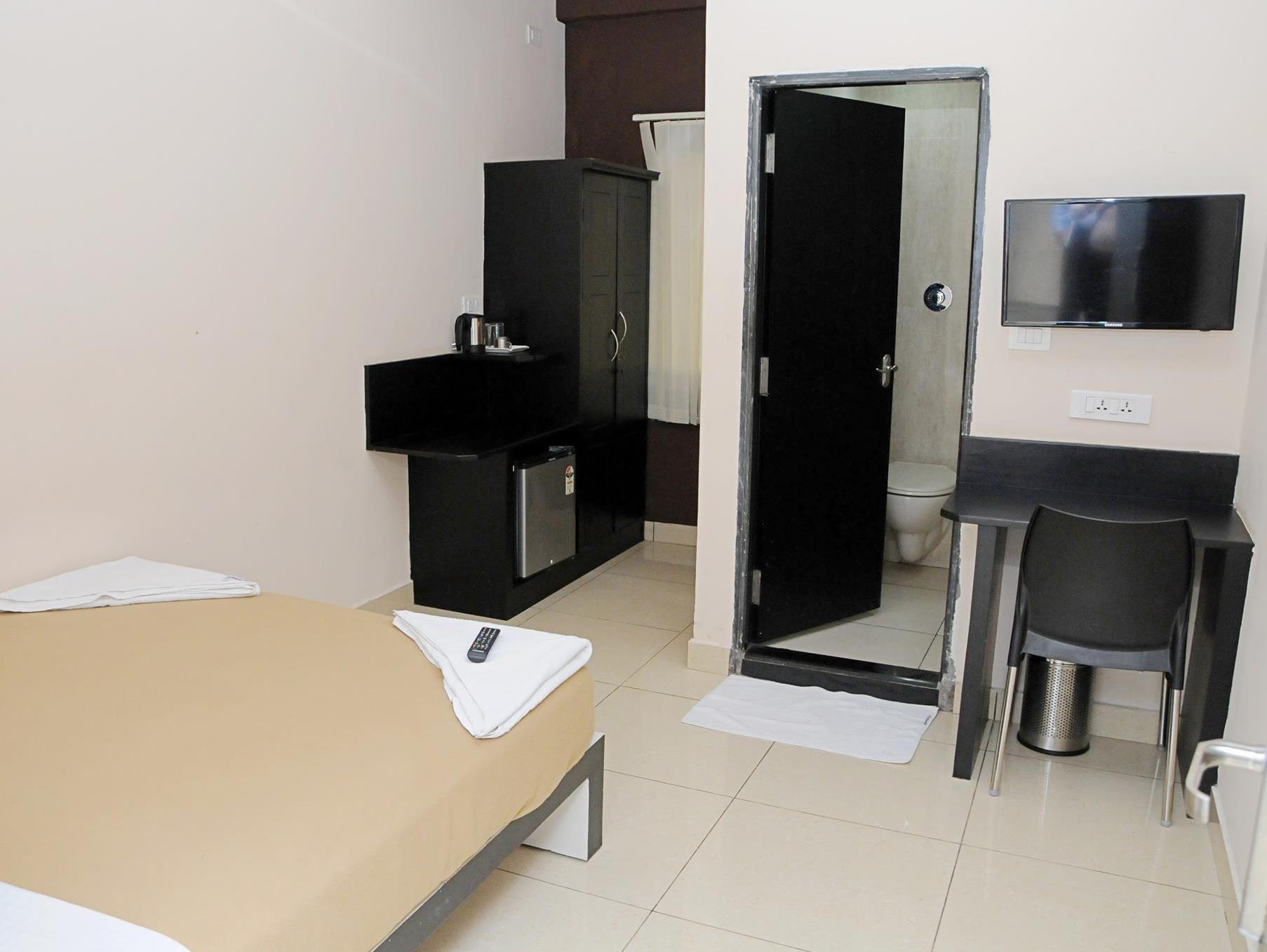 Hotel Sri Krishna Residency Udupi Bagian luar foto