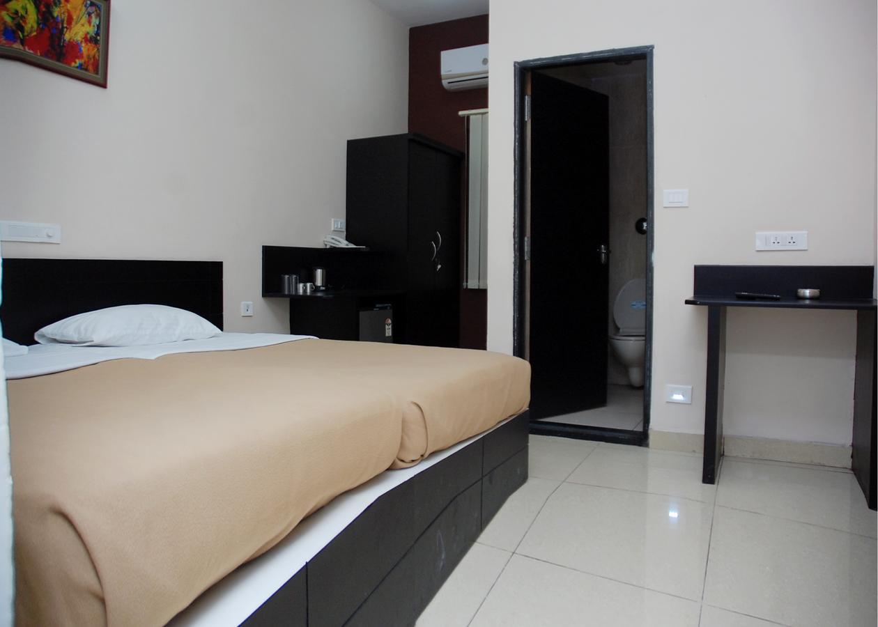 Hotel Sri Krishna Residency Udupi Bagian luar foto